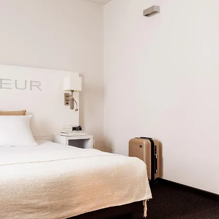 Saint Sauveur By Wp מלון