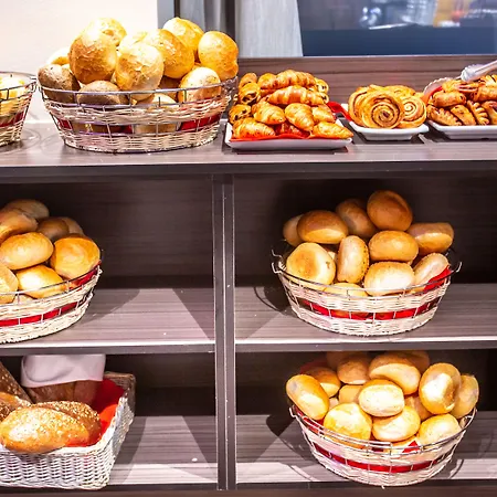 Saint Sauveur By Wp מלון בלנקנברג