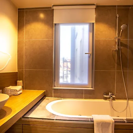 Hotel Saint Sauveur By Wp 4*