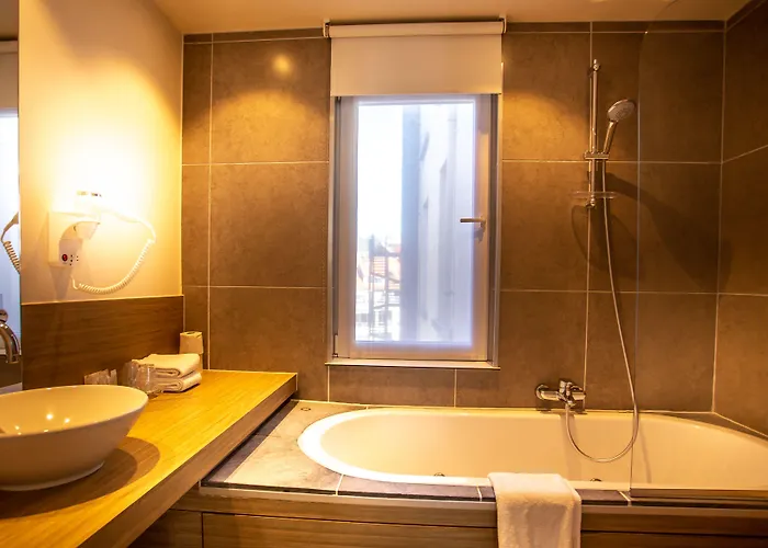 Hotel Saint Sauveur By Wp 4*